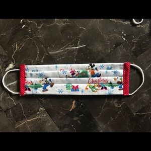 Mickey Mouse “It’s Christmastime” Cotton mask